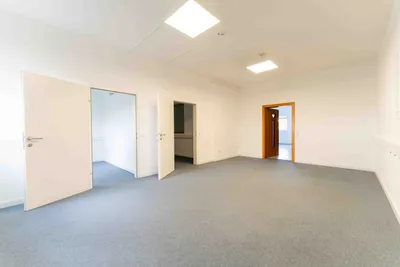 Gewerbeimmobilie mieten in Wels-Land – 16 m², € 357 – Bild 2 von 12