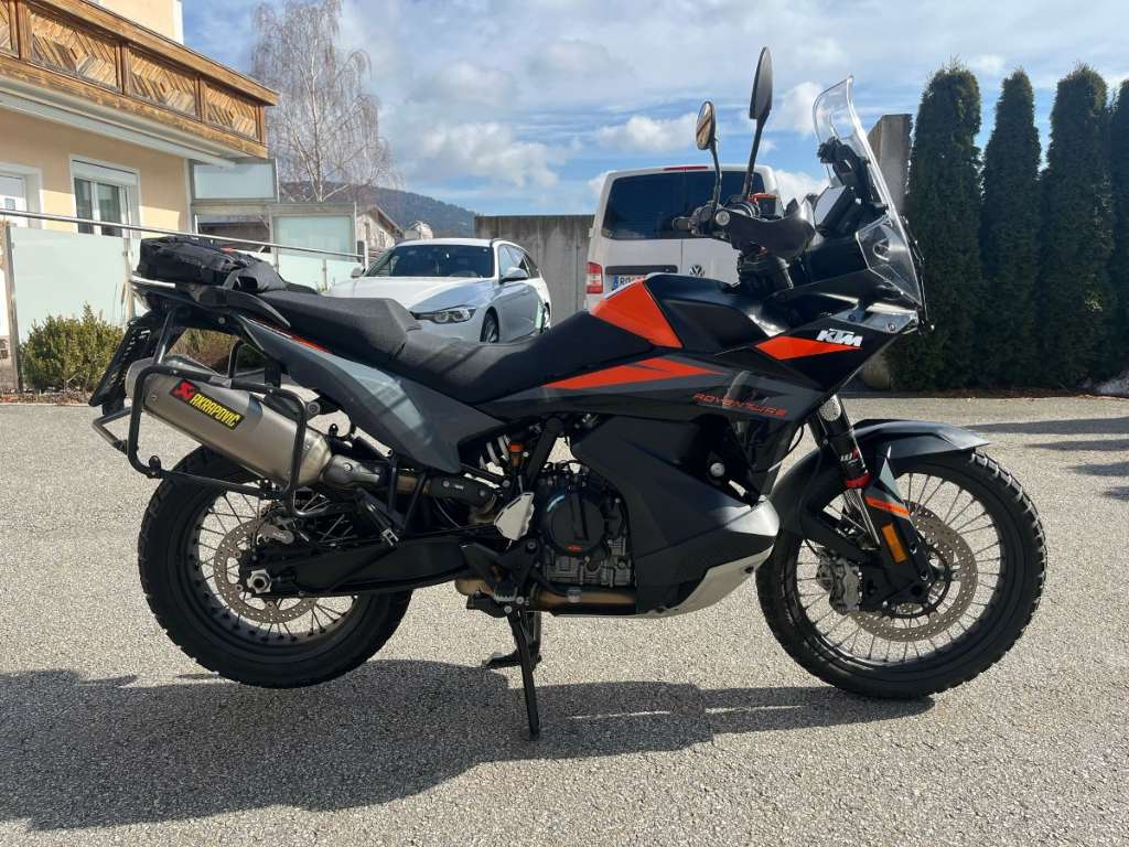 KTM Adventure 890 Tourer