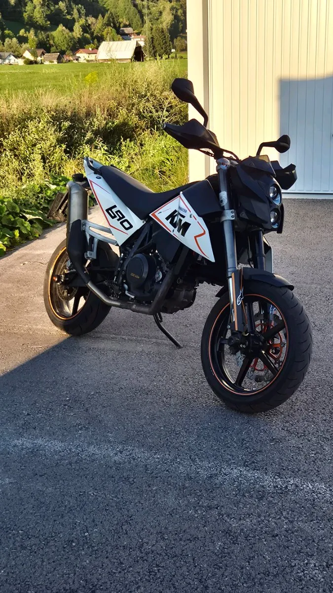 KTM 690