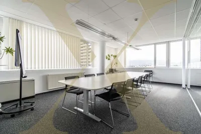 Gewerbeimmobilie mieten in Linz – 547 m², € 7.051