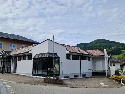 Gewerbeimmobilie mieten in Vöcklabruck – 407 m², € 2.000