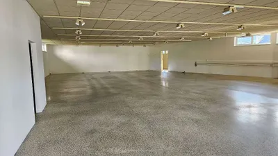 Gewerbeimmobilie mieten in Vöcklabruck – 407 m², € 2.000 – Bild 6 von 14