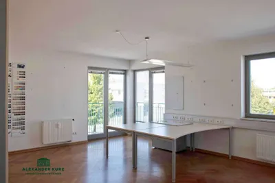5-Zimmer-Gewerbeimmobilie mieten in Salzburg-Umgebung – 220 m², € 3.014 – Bild 3 von 6
