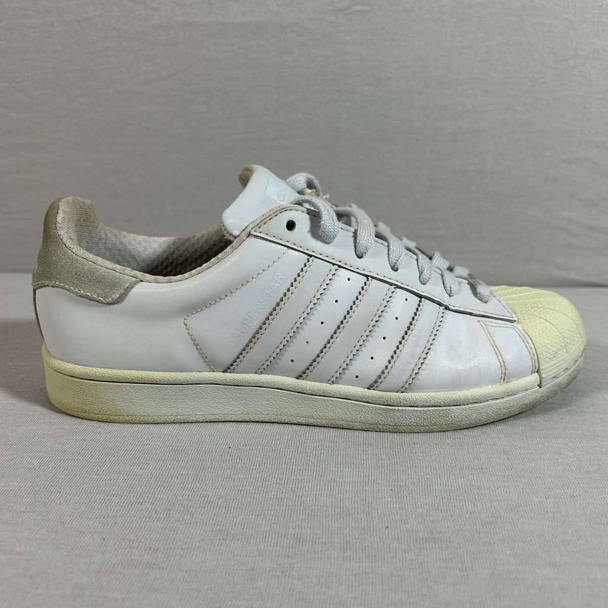 Adidas Superstar Triple Wei Herren/ Damen Gre 40 2/3,  10,- (9131  Haidach (Gde.:Grafenstein)) - willhaben