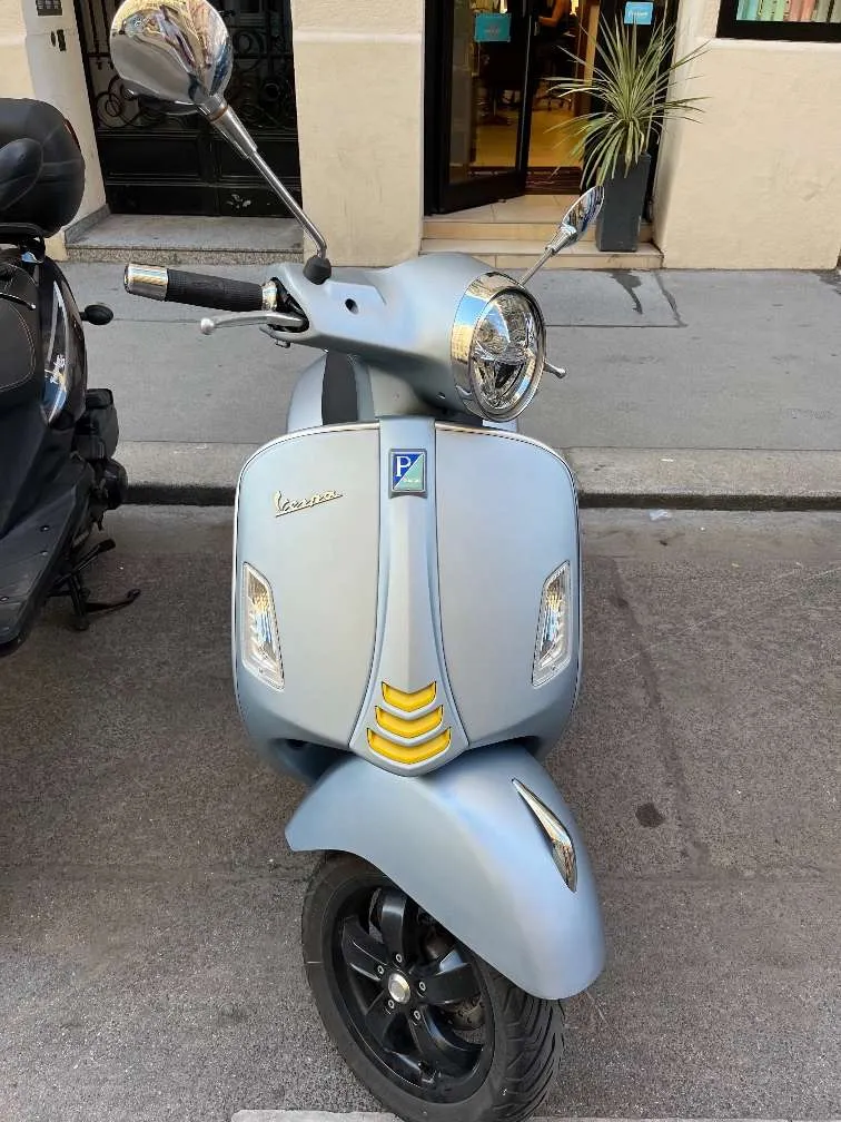 Vespa GTS