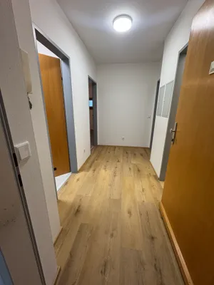 2-Zimmer-Wohnung mieten in Hallein – 56 m², € 890 – Bild 1 von 10