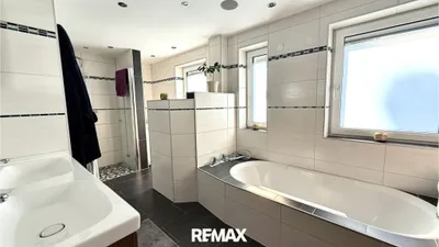 12-Zimmer-Gewerbeimmobilie kaufen in Vöcklabruck – 285 m², € 599.000 – Bild 9 von 28