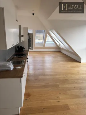 Moderne 2-Zimmer Dachgeschoßwohnung in 1100 Wien - 65m², Miete EUR990! – Bild 2