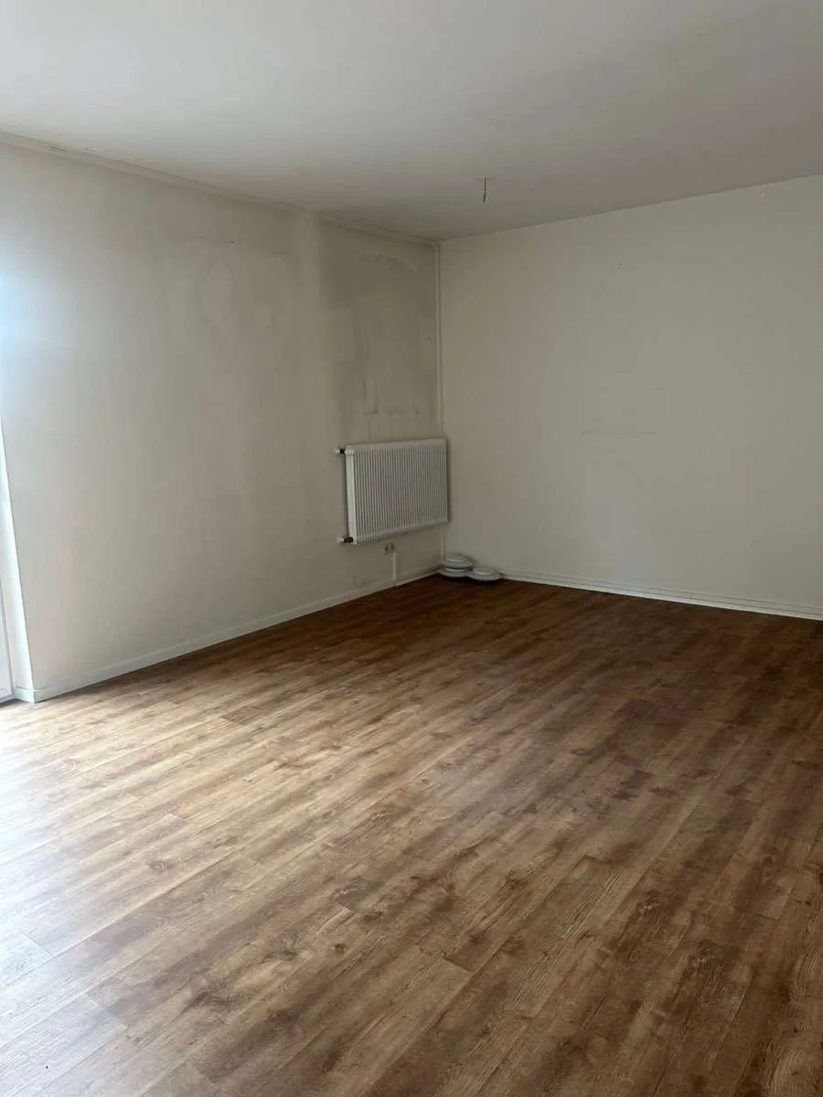 155 m² ! Schöne, helle Büroräume im 1. OG mit grosser Terrasse (Liezen Zentrum) - Ansicht 3