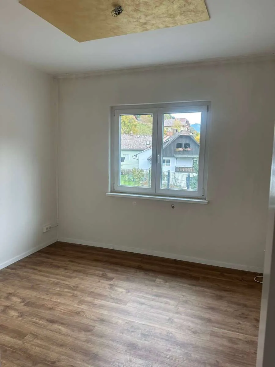 155 m² ! Schöne, helle Büroräume im 1. OG mit grosser Terrasse (Liezen Zentrum) - Ansicht 2