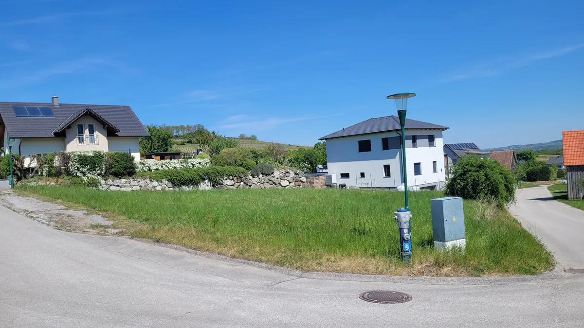 Baugrund ohne Bauzwang in ruhiger Lage, Süden unverbaubar