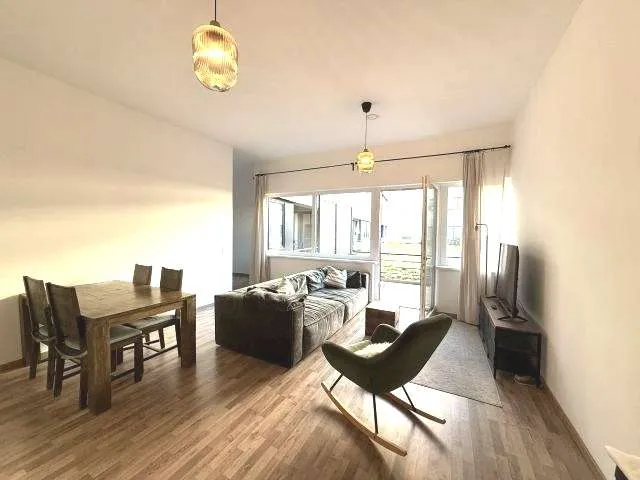 Geräumige Erdgeschosswohnung mit Terrasse, Lift und Garagenplatz – pohled 3