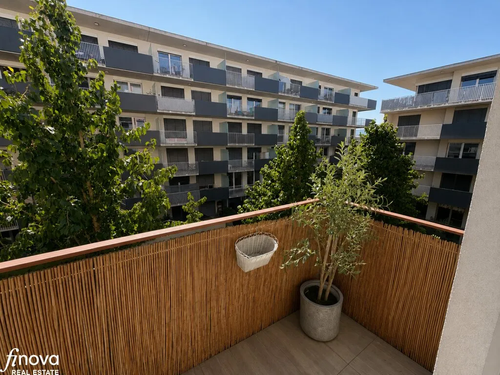 LIEBENAU!! 4 Zimmer - Familienwohnung mit Balkon und Kamin - nähe der Eishalle! - Ansicht 2