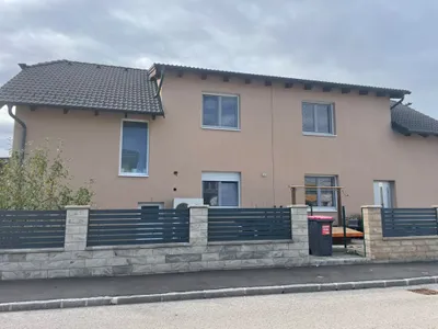 7-Zimmer-Haus kaufen in Wiener Neustadt – 128 m², € 476.000 – Bild 1 von 12