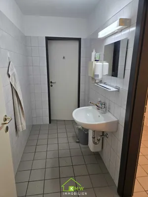 Gewerbeimmobilie mieten in Sankt Pölten Land – 490 m², € 3.778 – Bild 14 von 16