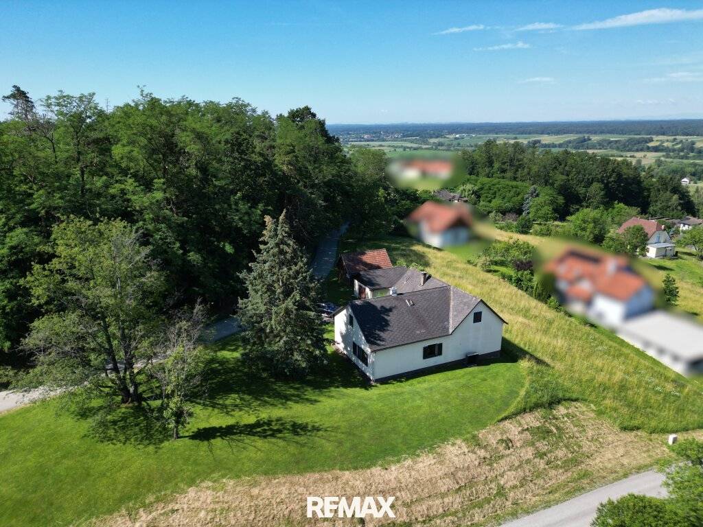 Gemütliches Einfamilienhaus mit 5 Zimmer, Garage und Holzhütte in sonniger erhöhter Ruhelage mit Weitblick - Ansicht 2