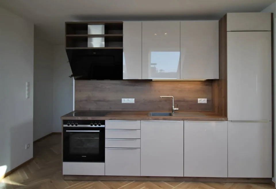 Außergewöhnliche 2-ZIMMERWOHNUNG mit perfekter LAGE im Herz-Jesu-Viertel - Widok 2