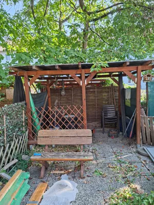 Zu verschenken: Gartenhäuser / Schuppen - Gartenmöbel / Griller / Dekoration