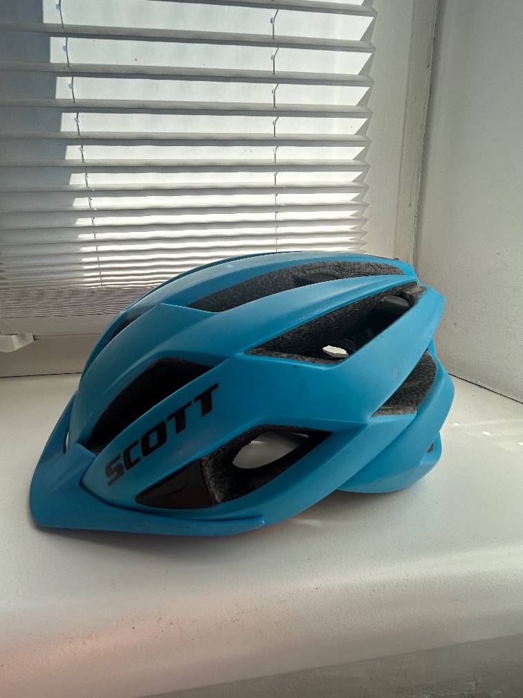 Leichter Fahrradhelm/ Scott/ S/ trkis,  23,- (6020 Innsbruck) - willhaben