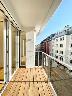 2 Zimmer Wohnung mit Loggia im Herzen des 18ten