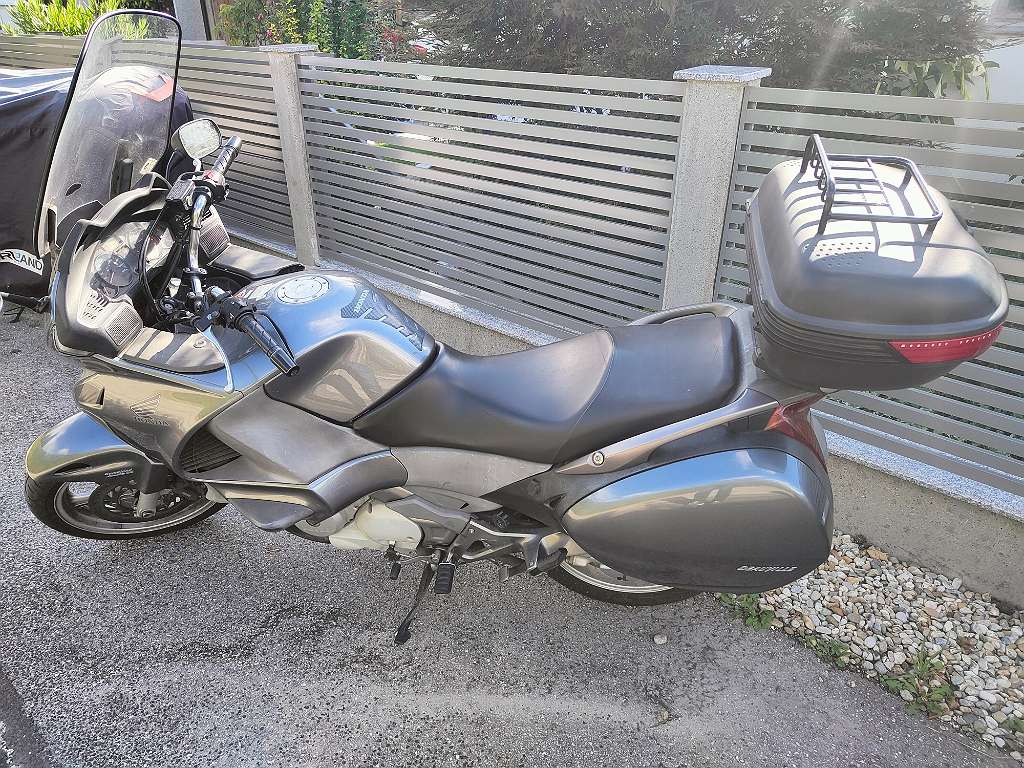 Honda Deauville NT700V ABS Tourer