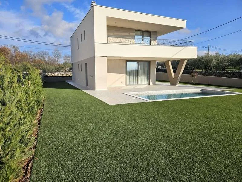 Moderne Villa mit Pool in ruhiger Lage - Visning 2