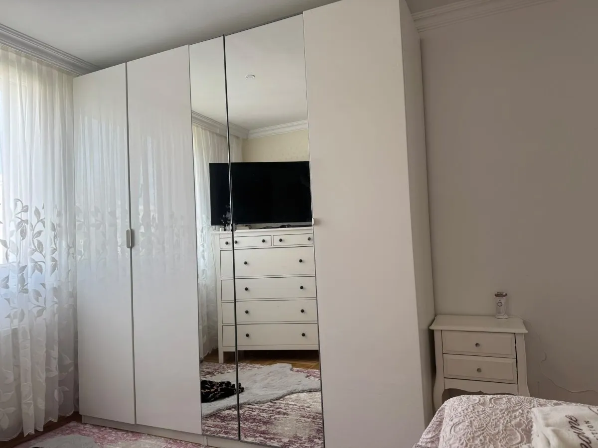 IKEA PAX Kleiderschrank - 236 cm hoch, 225 cm breit, € 450,- (1220 Wien)