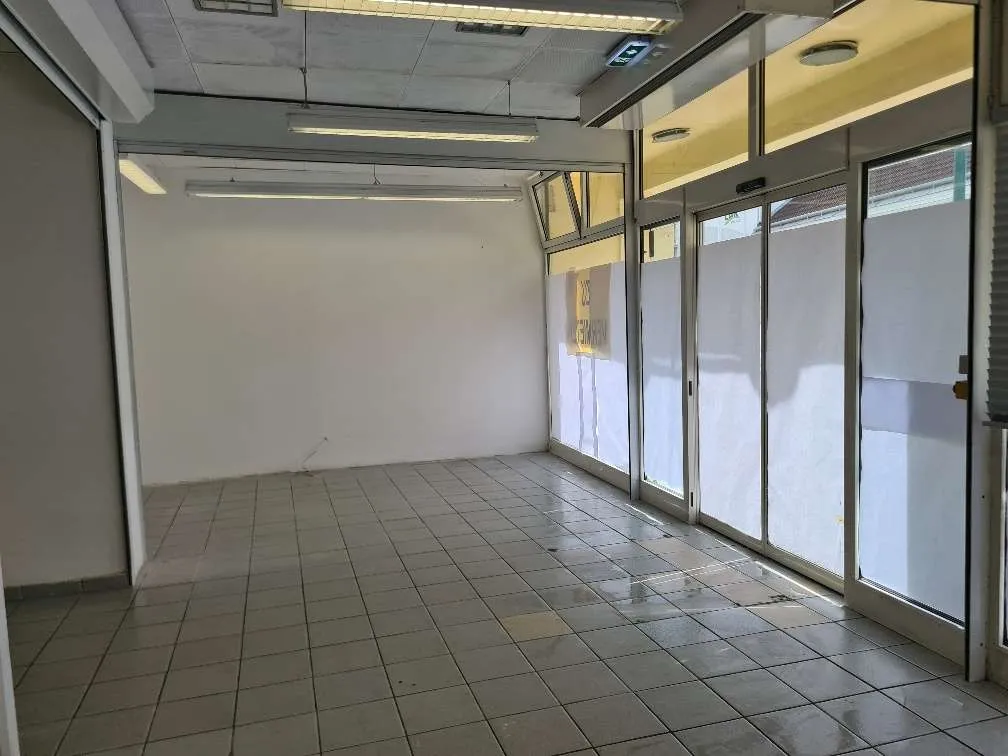 Renoviertes u. sofort beziehbares Geschäftslokal im Zentrum von Mistelbach - Ansicht 2