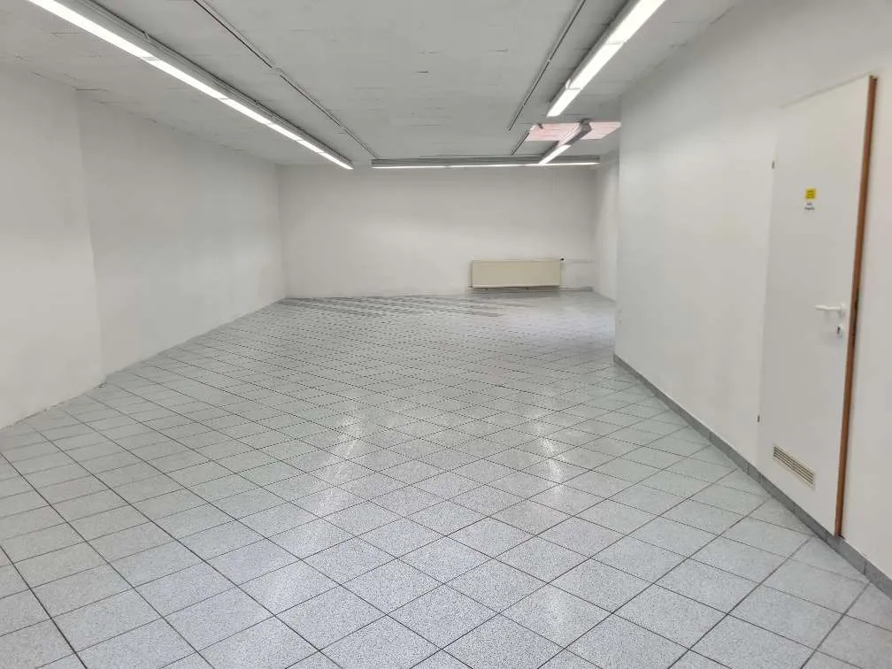 Renoviertes u. sofort beziehbares Geschäftslokal im Zentrum von Mistelbach - Ansicht 3