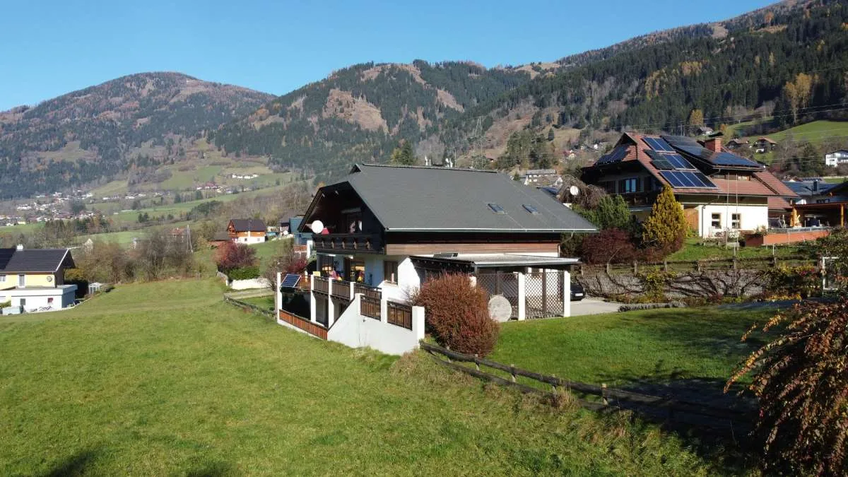 Ein Haus. Ein Grundstück. Unzählige Perspektiven - Wohnen, investieren, entwickeln - am Millstätter Sonnenplateau. - Ansicht 2