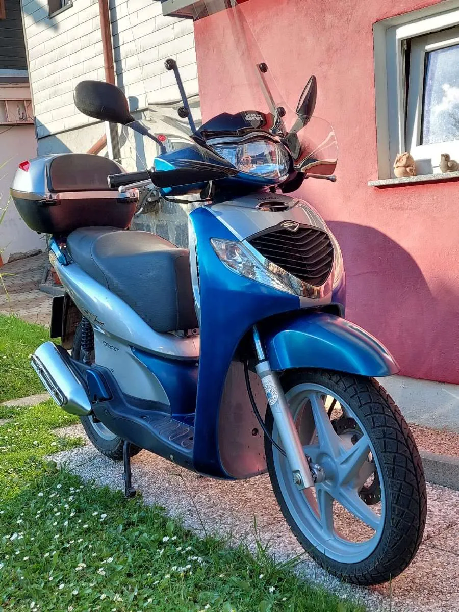 Honda SH