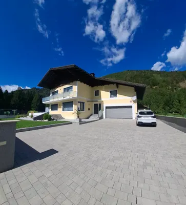 10-Zimmer-Gewerbeimmobilie kaufen in Gmunden – 357 m², € 695.000
