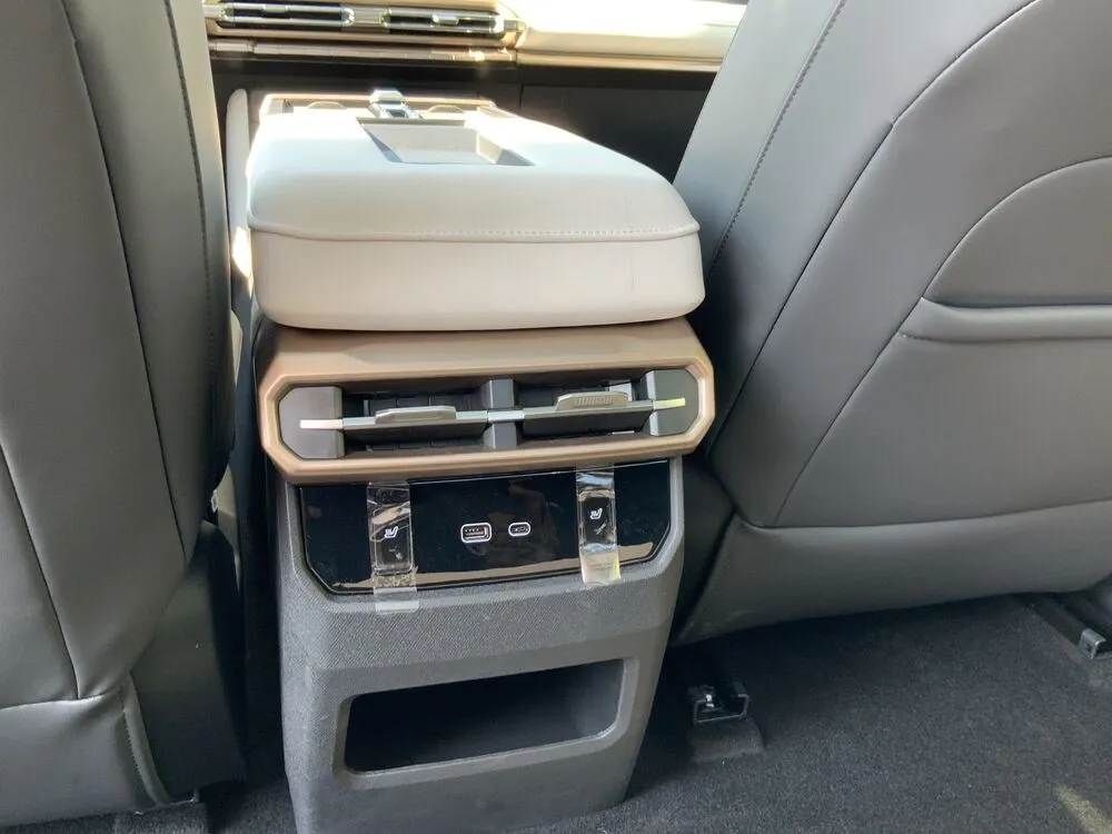 Maxus eTerron 9 4X4 3,5T Anhängelast Netto € 58250,- Transporter / Kastenwagen – Bild 23
