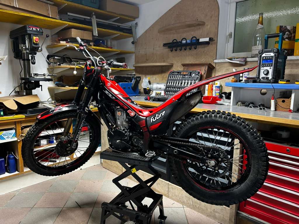 Montesa Cota 300rr Trial