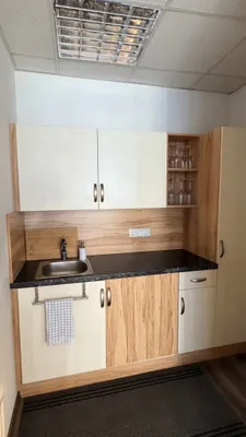 1-Zimmer-Gewerbeimmobilie mieten in Mödling – 48 m², € 800 – Bild 4 von 6