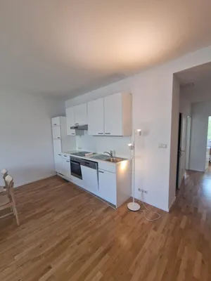 Sonnige 3-Zimmer-Wohnung mit Blick auf den Naschmarkt im Herzen Wiens – Bild 3