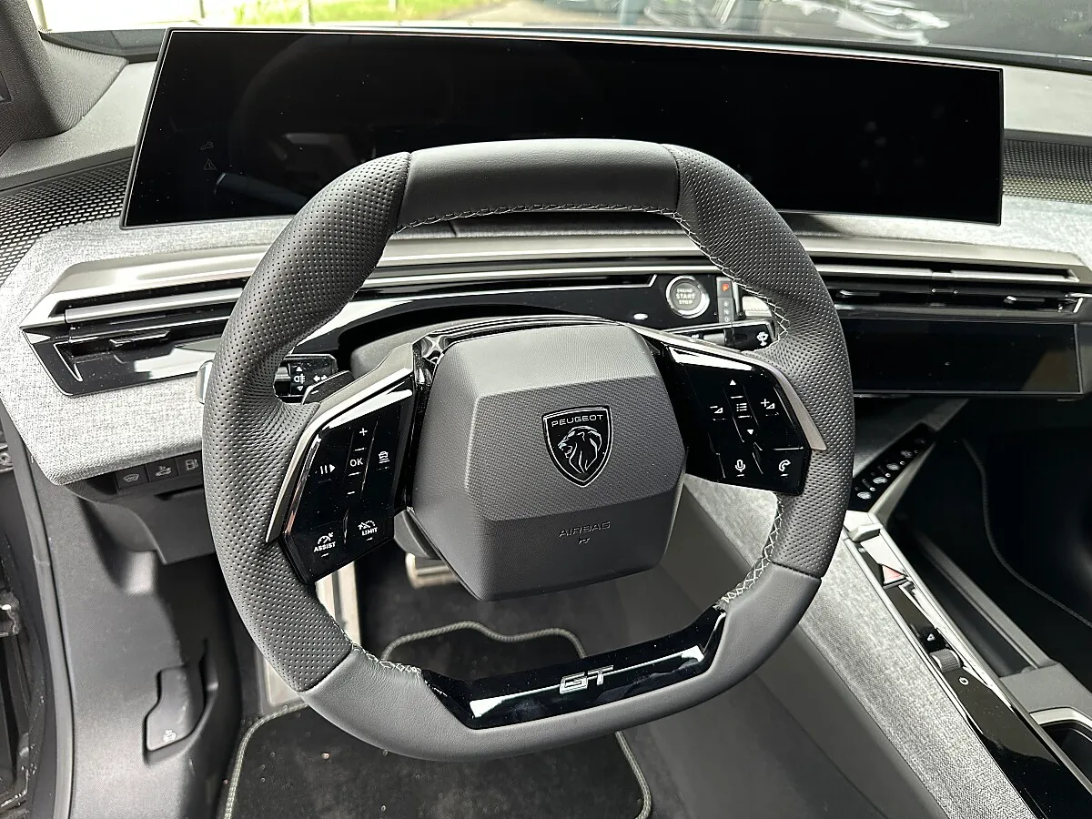 Peugeot 3008 GT 1.6 Plug-In Hybrid 195PS e-DCS7 – Bild 13