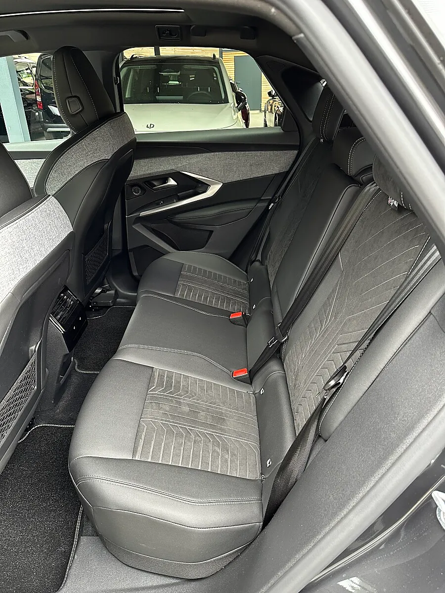 Peugeot 3008 GT 1.6 Plug-In Hybrid 195PS e-DCS7 – Bild 18