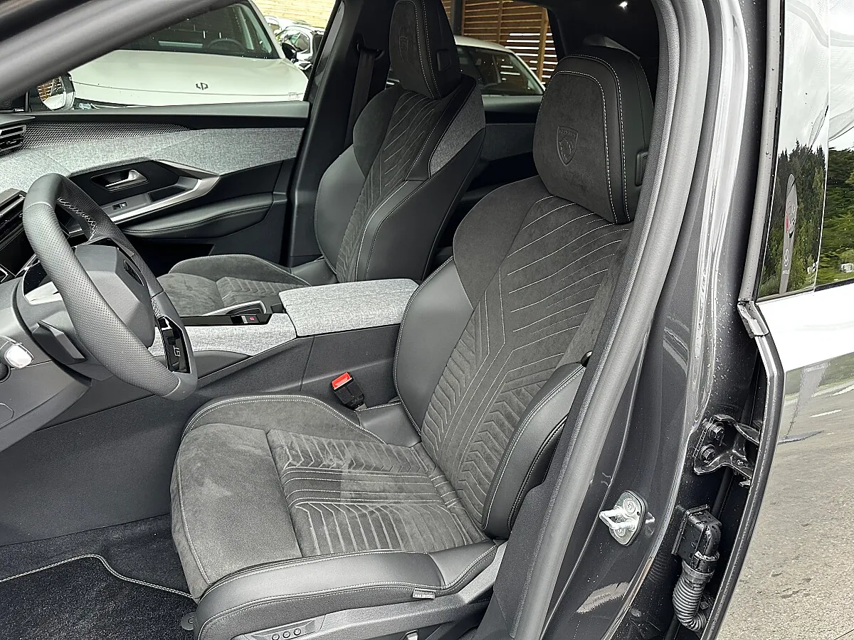 Peugeot 3008 GT 1.6 Plug-In Hybrid 195PS e-DCS7 – Bild 9