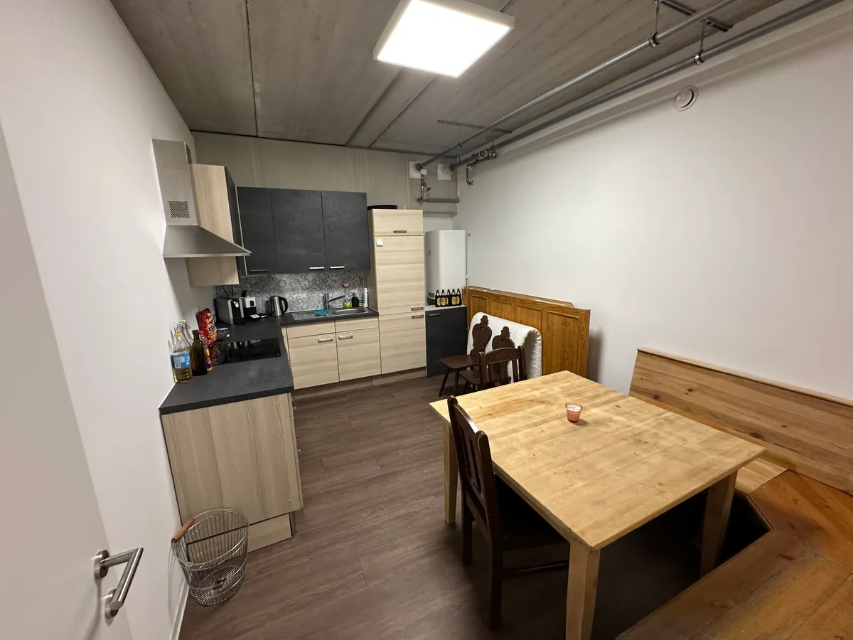 Hochwertige Produktions-/Lagerflächen mit Büro - Ansicht 3