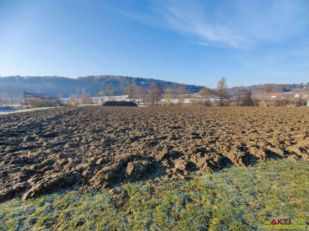 11.489 m² Grundstück mit Industriegebiet und Grünfläche in Markt Hartmannsdorf - Ansicht 2