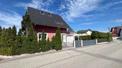 6-Zimmer-Haus mieten in Vöcklabruck – 160 m², € 1.200 – Bild 3 von 23