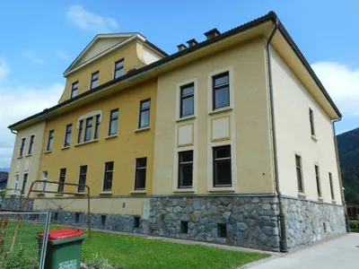 Gewerbeimmobilie kaufen in Sankt Veit an der Glan – 1 470 m², € 289.000 – Bild 2 von 4