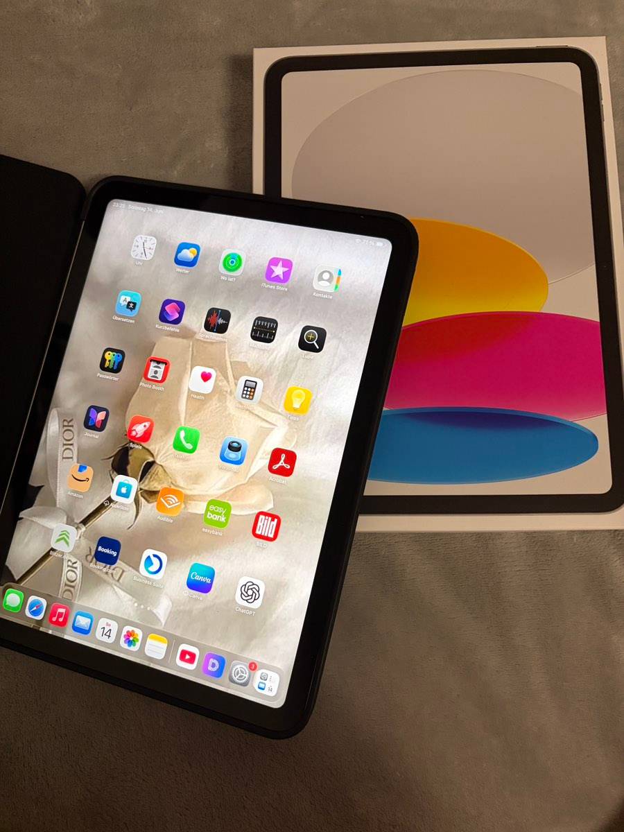 iPad (A16) Wi-Fi 128 GB Silber + Hülle | Wie neu