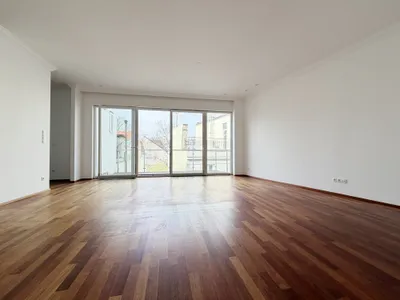 Moderne Dachgeschosswohnung mit großer Terrasse – Bild 3
