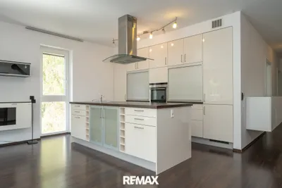 4-Zimmer-Wohnung mieten in Steyr – 110 m², € 2.009 – Bild 1 von 15