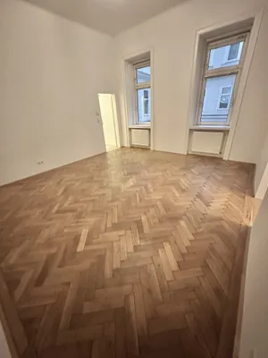 Unbefristete, nicht zentralbegehbare 2 Zimmer Stilaltbau- Wohnung nächst Urania nur 3 Gehminuten vom 1. Wiener Bezirk entfernt