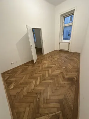 Unbefristete, nicht zentralbegehbare 2 Zimmer Stilaltbau- Wohnung nächst Urania nur 3 Gehminuten vom 1. Wiener Bezirk entfernt – Bild 3