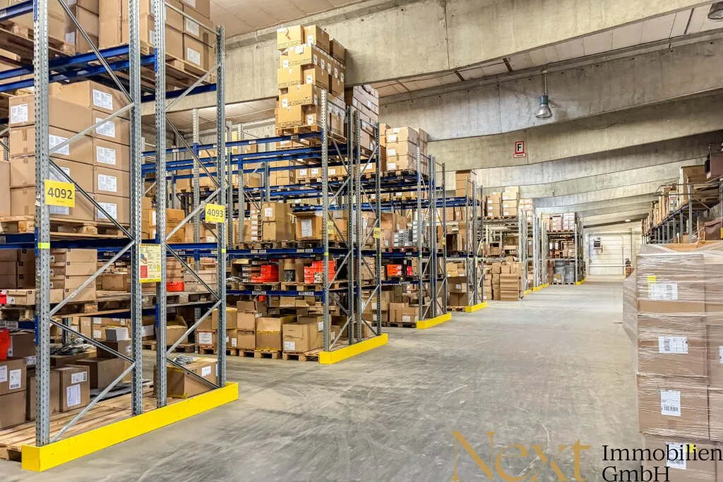 Lagerhalle samt Büros in verkehrstechnisch optimaler Lage in Wels zu vermieten! Gleisanschluss vorhanden! Erweiterbar! - Ansicht 2