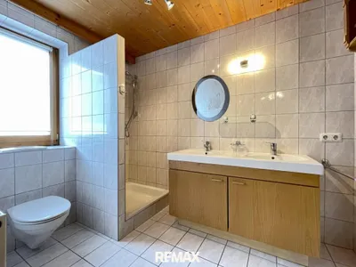 6-Zimmer-Haus mieten in Imst – 200 m², € 1.716 – Bild 10 von 13